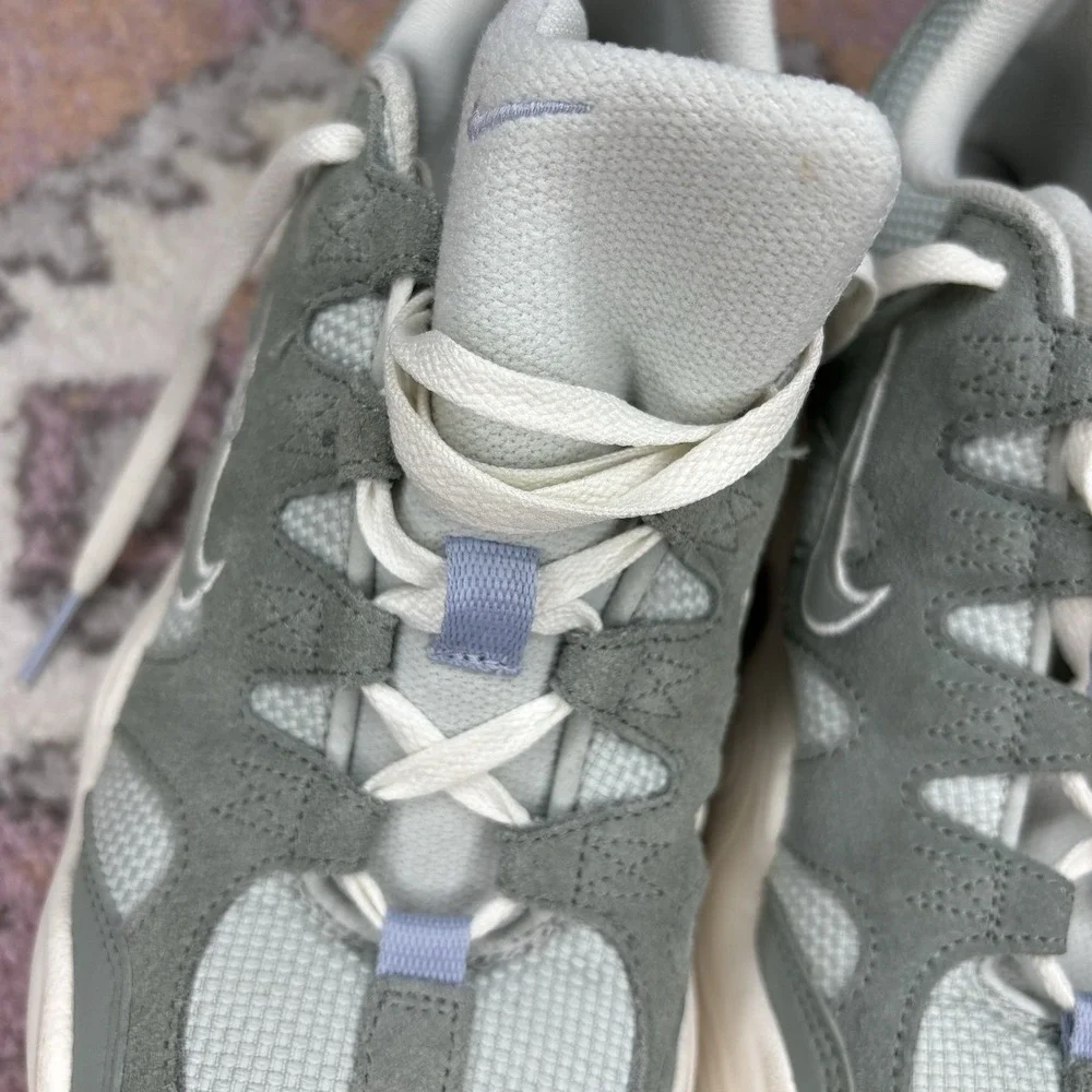 Nike tech hera